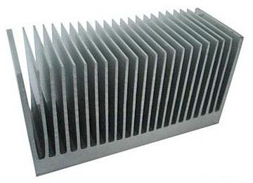 Fluorocarbon Powder Spray เคลือบอลูมิเนียม Extrusion Heatsink สำหรับหม้อน้ำอลูมิเนียม