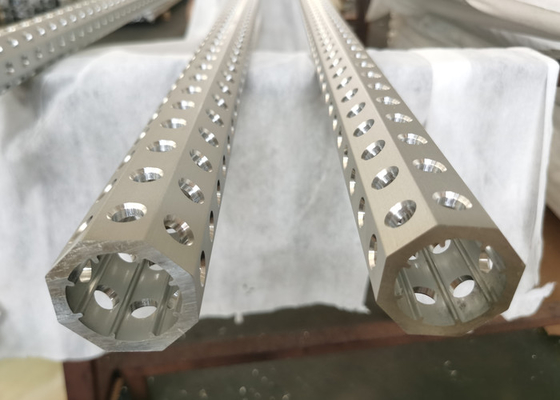 เครื่องแปรรูป CNC ที่กําหนดเอง โปรไฟล์อลูมิเนียมอุตสาหกรรม สําหรับหุ่นยนต์ แอร์ม บีม / แอร์มเครื่องกล / อุปกรณ์อัตโนมัติ