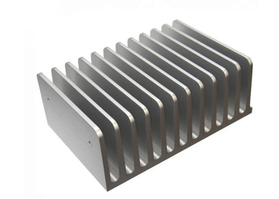 6005 การอัดขึ้นรูปอลูมิเนียมระบายความร้อนด้วยเครื่องจักรสำเร็จรูป Anodized