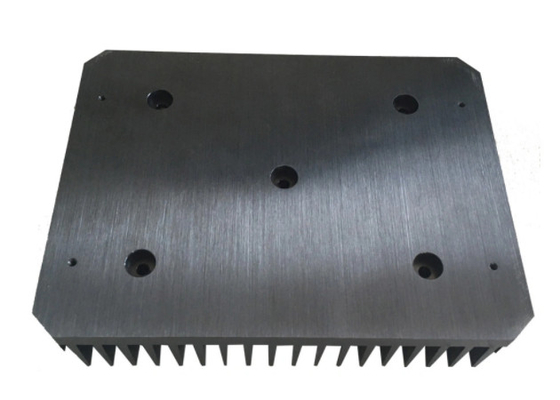 6061 T5 Black Anodized Heatsink Extrusion Profiles สำหรับเครื่องทำน้ำเย็น
